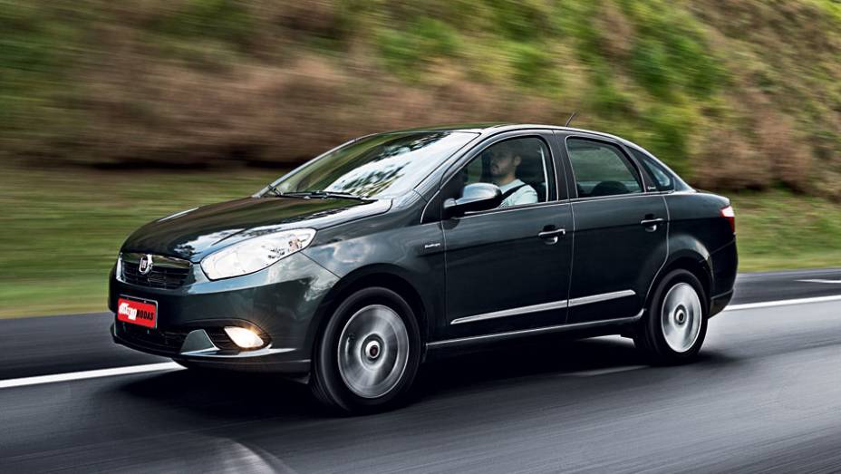 Fiat Siena. Vendas em janeiro de 2012: 4.153 / Vendas em janeiro de 2013: 9.852 / Crescimento: 137,2% | <a href="https://beta-develop.quatrorodas.abril.com.br/noticias/mercado/vendas-caem-13-64-janeiro-732838.shtml" rel="migration">Leia mais</a> Fiat Siena. Vendas em janeiro de 2012: 4.153 / Vendas em janeiro de 2013: 9.852 / Crescimento: 137,2% | <a href="https://beta-develop.quatrorodas.abril.com.br/noticias/mercado/vendas-caem-13-64-janeiro-732838.shtml" rel="migration">Leia mais</a>