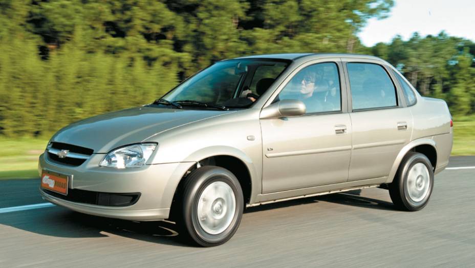 Chevrolet Classic. Vendas em janeiro de 2012: 9.633 / Vendas em janeiro de 2013: 8.479 / Crescimento: - 11,9% | <a href="https://beta-develop.quatrorodas.abril.com.br/noticias/mercado/vendas-caem-13-64-janeiro-732838.shtml" rel="migration">Leia mais</a> Chevrolet Classic. Vendas em janeiro de 2012: 9.633 / Vendas em janeiro de 2013: 8.479 / Crescimento: - 11,9% | <a href="https://beta-develop.quatrorodas.abril.com.br/noticias/mercado/vendas-caem-13-64-janeiro-732838.shtml" rel="migration">Leia mais</a>