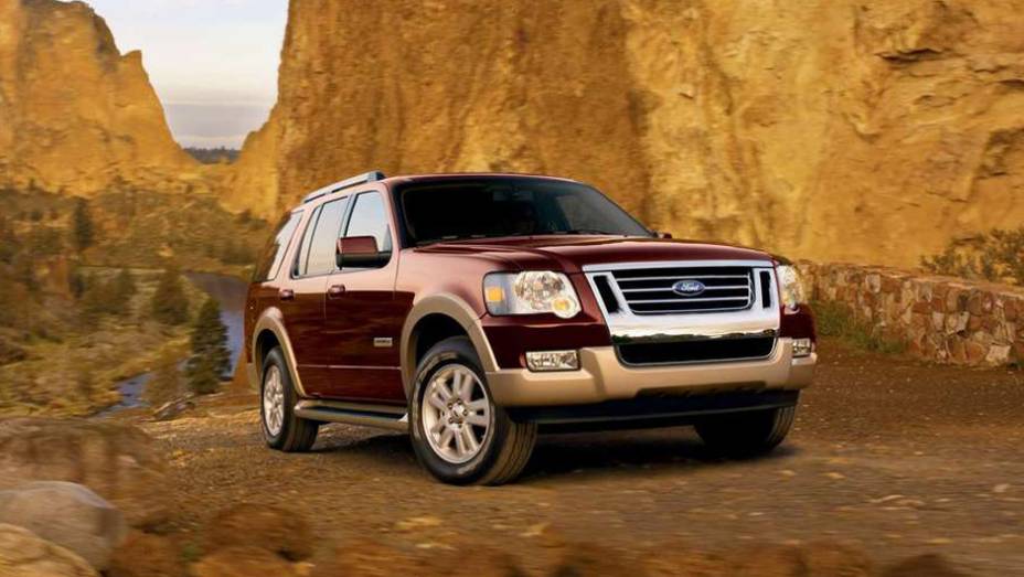 Ford - N&uacute;mero de ve&iacute;culos envolvidos: 15 milh&otilde;es | Modelos: picapes e SUVs | Ano: De 1999 a 2009 | Motivo do recall: Problemas no controle de velocidade dos autom&oacute;veis, que era desativado sem nenhum aviso pr&eacute;vio