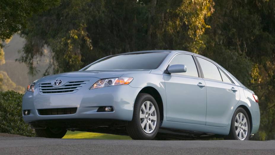 Toyota - N&uacute;mero de ve&iacute;culos envolvidos: 5,7 milh&otilde;es | Modelos: Camry, Sienna e Lexus ES 350 | Ano: De 2007 a 2010 | Motivo do recall: problemas no pedal do acelerador