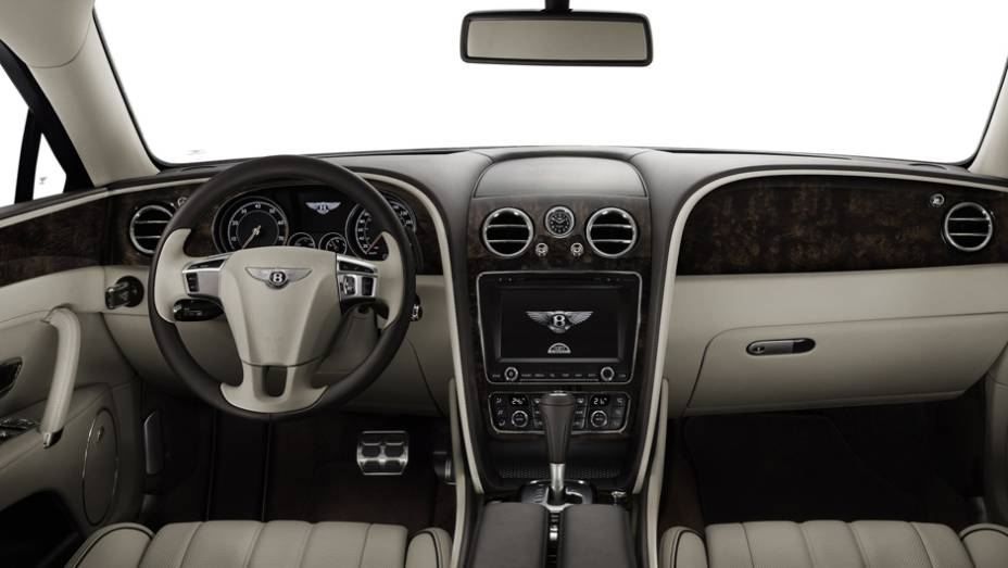 O interior tem uso abundante de materiais nobres, incluindo madeira de reflorestamento e couro natural | <a href="https://beta-develop.quatrorodas.abril.com.br/carros/lancamentos/bentley-flying-spur-734110.shtml" rel="migration">Leia mais</a> O interior tem uso abundante de materiais nobres, incluindo madeira de reflorestamento e couro natural | <a href="https://beta-develop.quatrorodas.abril.com.br/carros/lancamentos/bentley-flying-spur-734110.shtml" rel="migration">Leia mais</a>