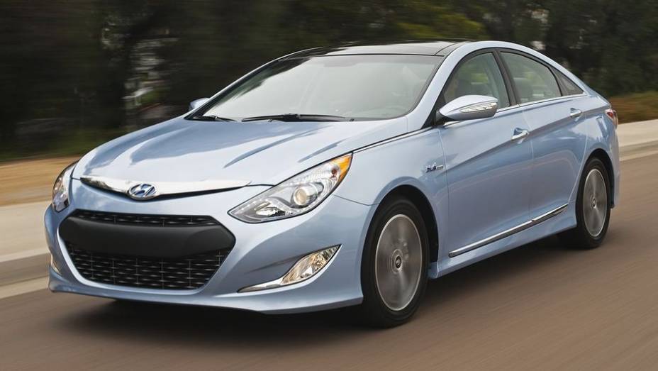 Hyundai Sonata Hybrid - híbrido | <a href="https://beta-develop.quatrorodas.abril.com.br/noticias/hyundai-blue-sonata-hybrid-preocupacao-meio-ambiente-286221_p.shtml" rel="migration">Leia mais</a>