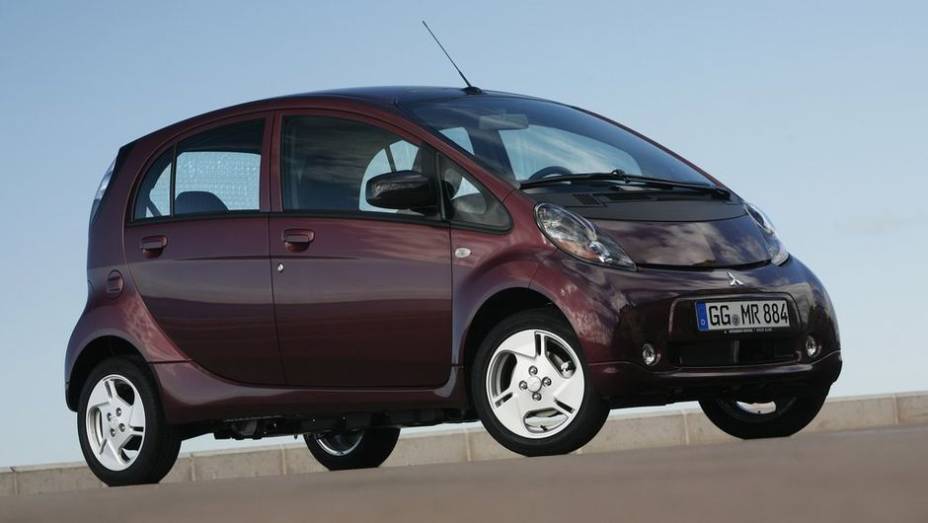 Mitsubishi i-MiEV - elétrico | <a href="https://beta-develop.quatrorodas.abril.com.br/salao-do-automovel/2012/carros/imiev-708880.shtml" rel="migration">Leia mais</a>