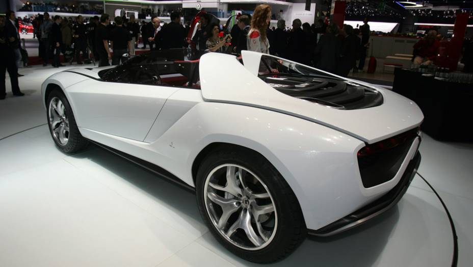 Italdesign Parcour | <a href="https://beta-develop.quatrorodas.abril.com.br/saloes/genebra/2013/italdesign-parcour-735277.shtml" rel="migration">Leia mais</a> | <a href="https://beta-develop.quatrorodas.abril.com.br/galerias/saloes/genebra/2013/salao-genebra-2013-parte-1-735307.shtml" rel="migration">Parte 1 dos d</a>