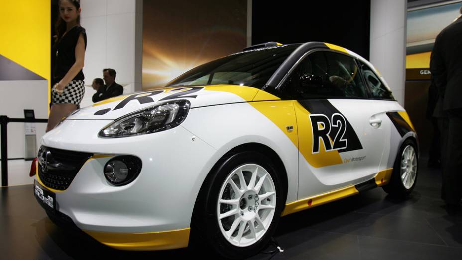 Opel Adam R2 | <a href="https://beta-develop.quatrorodas.abril.com.br/saloes/genebra/2013/opel-adam-rocks-concept-735283.shtml" rel="migration">Leia mais</a> | <a href="https://beta-develop.quatrorodas.abril.com.br/galerias/saloes/genebra/2013/salao-genebra-2013-parte-1-735307.shtml" rel="migration">Parte 1 dos des</a>