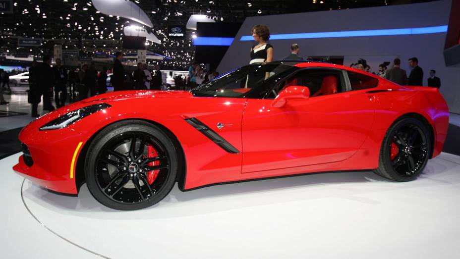 Chevrolet Corvette Stingray | <a href="https://beta-develop.quatrorodas.abril.com.br/saloes/genebra/2013/chevrolet-corvette-stingray-conversivel-735080.shtml" rel="migration">Leia mais</a> | <a href="https://beta-develop.quatrorodas.abril.com.br/galerias/saloes/genebra/2013/salao-genebra-2013-parte" rel="migration"></a>