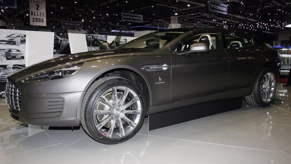 Bertone Aston Martin Jet 2plus2 | <a href="https://beta-develop.quatrorodas.abril.com.br/saloes/genebra/2013/bertone-revela-novo-aston-martin-734487.shtml" rel="migration">Leia mais</a> | <a href="https://beta-develop.quatrorodas.abril.com.br/galerias/saloes/genebra/2013/salao-genebra-2013-parte-1-" rel="migration"></a>