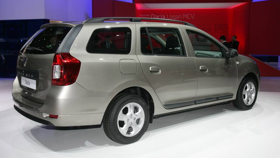 Dacia Logan MCV | <a href="https://beta-develop.quatrorodas.abril.com.br/saloes/genebra/2013/dacia-logan-mcv-735268.shtml" rel="migration">Leia mais</a> | <a href="https://beta-develop.quatrorodas.abril.com.br/galerias/saloes/genebra/2013/salao-genebra-2013-parte-1-735307.shtml" rel="migration">Parte 1 dos destaqu</a>