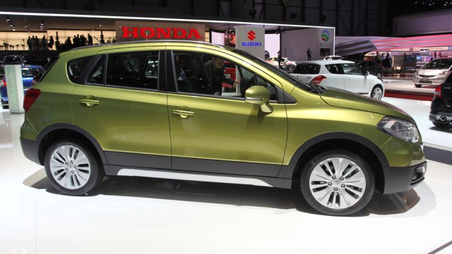 Suzuki SX4 | <a href="https://beta-develop.quatrorodas.abril.com.br/saloes/genebra/2013/suzuki-sx4-735279.shtml" rel="migration">Leia mais</a> | <a href="https://beta-develop.quatrorodas.abril.com.br/galerias/saloes/genebra/2013/salao-genebra-2013-parte-1-735307.shtml" rel="migration">Parte 1 dos destaques de Gene</a> Suzuki SX4 | <a href="https://beta-develop.quatrorodas.abril.com.br/saloes/genebra/2013/suzuki-sx4-735279.shtml" rel="migration">Leia mais</a> | <a href="https://beta-develop.quatrorodas.abril.com.br/galerias/saloes/genebra/2013/salao-genebra-2013-parte-1-735307.shtml" rel="migration">Parte 1 dos destaques de Gene</a>