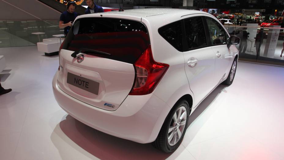 Nissan Note | <a href="https://beta-develop.quatrorodas.abril.com.br/saloes/genebra/2013/nissan-note-734148.shtml" rel="migration">Leia mais</a> | <a href="https://beta-develop.quatrorodas.abril.com.br/galerias/saloes/genebra/2013/salao-genebra-2013-parte-1-735307.shtml" rel="migration">Parte 1 dos destaques de Ge</a>