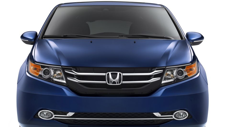 ...a grade frontal foi redesenhada, os far&oacute;is tamb&eacute;m ganharam novos contornos e luzes de LED... | <a href="%20https://beta-develop.quatrorodas.abril.com.br/saloes/new-york/2013/honda-odyssey-737180.shtml" rel="migration">Leia mais</a>
