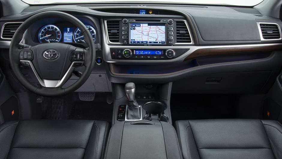 O sistema multimídia Entune, com tela sensível ao toque, também marca presença | <a href="%20https://beta-develop.quatrorodas.abril.com.br/saloes/new-york/2013/toyota-highlander-737218.shtml" rel="migration">Leia mais</a> O sistema multimídia Entune, com tela sensível ao toque, também marca presença | <a href="%20https://beta-develop.quatrorodas.abril.com.br/saloes/new-york/2013/toyota-highlander-737218.shtml" rel="migration">Leia mais</a>