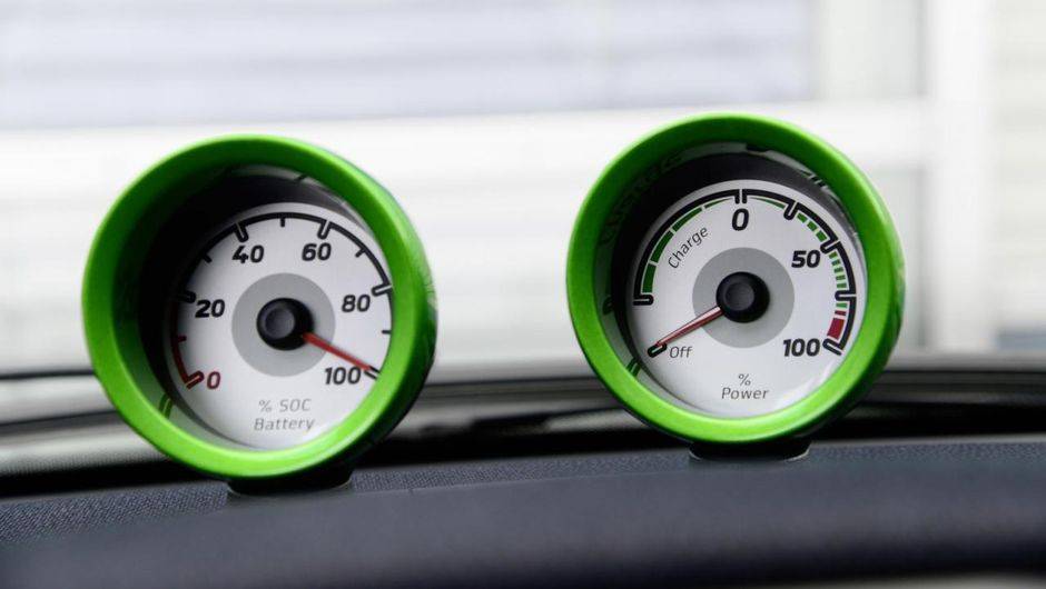 A autonomia do fortwo Electric Drive, com uma carga completa, é de 145 km | <a href="https://beta-develop.quatrorodas.abril.com.br/saloes/new-york/2013/smart-fortwo-electric-drive-737283.shtml" rel="migration">Leia mais</a> A autonomia do fortwo Electric Drive, com uma carga completa, é de 145 km | <a href="https://beta-develop.quatrorodas.abril.com.br/saloes/new-york/2013/smart-fortwo-electric-drive-737283.shtml" rel="migration">Leia mais</a>