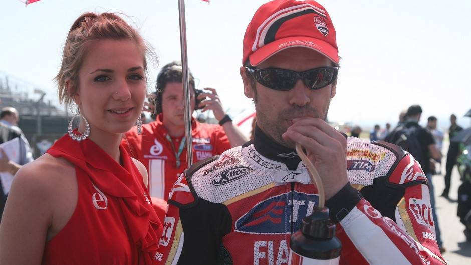 Veja como foram as corridas, que contaram com a presença de belas garotas! | <a href="https://beta-develop.quatrorodas.abril.com.br/moto/noticias/wsbk-chaz-davies-domina-aragon-738610.shtml" rel="migration">Leia mais</a> Veja como foram as corridas, que contaram com a presença de belas garotas! | <a href="https://beta-develop.quatrorodas.abril.com.br/moto/noticias/wsbk-chaz-davies-domina-aragon-738610.shtml" rel="migration">Leia mais</a>