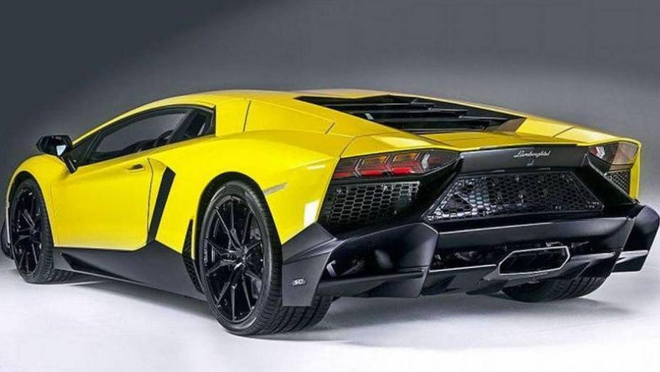 No Salão de Xangai, a montadora apresenta o Aventador LP720-4 50 Anniversario | <a href="https://beta-develop.quatrorodas.abril.com.br/saloes/xangai/2013/lamborghini-aventador-lp720-4-50-anniversario-738879.shtml" rel="migration">Leia mais</a>