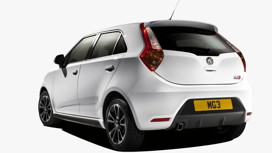 Disponível apenas com cinco portas, o MG 3 será alimentado exclusivamente por um motor normalmente aspirado de 4 cilindros | <a href="%20https://beta-develop.quatrorodas.abril.com.br/saloes/xangai/2013/mg-3-739258.shtml" rel="migration">Leia mais</a> Disponível apenas com cinco portas, o MG 3 será alimentado exclusivamente por um motor normalmente aspirado de 4 cilindros | <a href="%20https://beta-develop.quatrorodas.abril.com.br/saloes/xangai/2013/mg-3-739258.shtml" rel="migration">Leia mais</a>