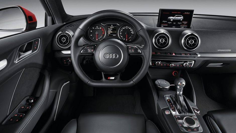 Em ambos os casos, a transmissão é a S Tronic de sete marchas | <a href="https://beta-develop.quatrorodas.abril.com.br/noticias/fabricantes/audi-confirma-a3-sportback-brasil-junho-742734.shtml" rel="migration">Leia mais</a> Em ambos os casos, a transmissão é a S Tronic de sete marchas | <a href="https://beta-develop.quatrorodas.abril.com.br/noticias/fabricantes/audi-confirma-a3-sportback-brasil-junho-742734.shtml" rel="migration">Leia mais</a>