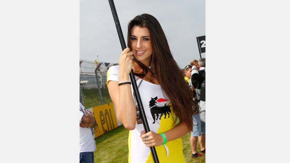 Veja as belas garotas da MotoGP da Alemanha e saiba como foi a corrida! | <a href="https://beta-develop.quatrorodas.abril.com.br/moto/galerias/competicoes/motogp-alemanha-corrida-746871.shtml" rel="migration">Leia mais</a>