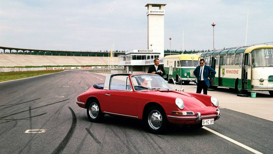 911 Targa 1967 - A vers&atilde;o Targa abriu um precedente para modelos de diversos fabricantes