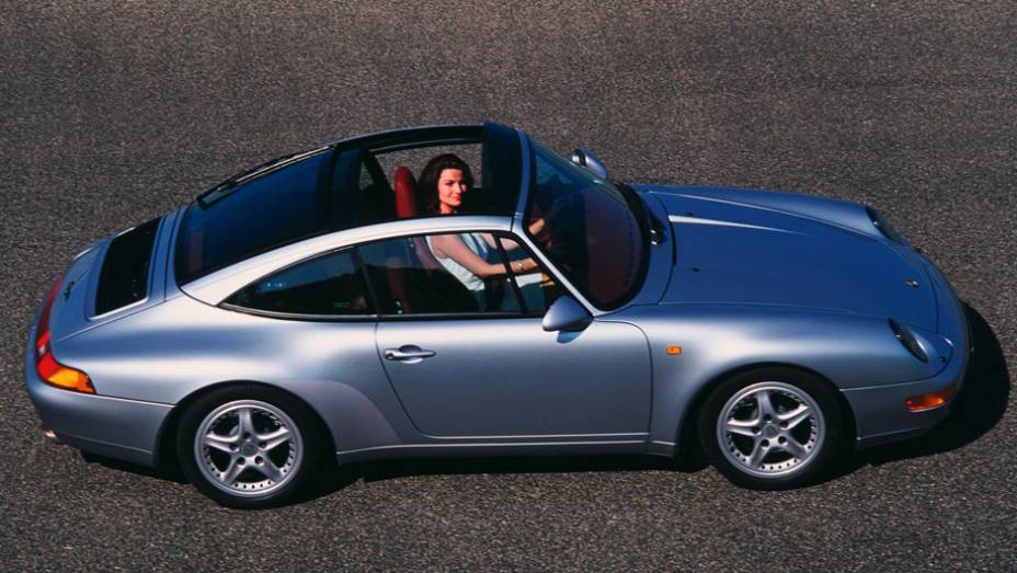 911 Targa 1996 (993) - Com um vidro el&eacute;trico deslizante, a vers&atilde;o Targa era reinventada