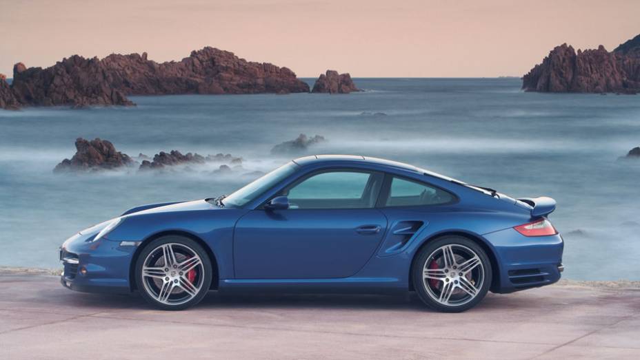 911 Turbo 2006 (997) - O perfil cl&aacute;ssico do 911 se mantinha praticamente intacto