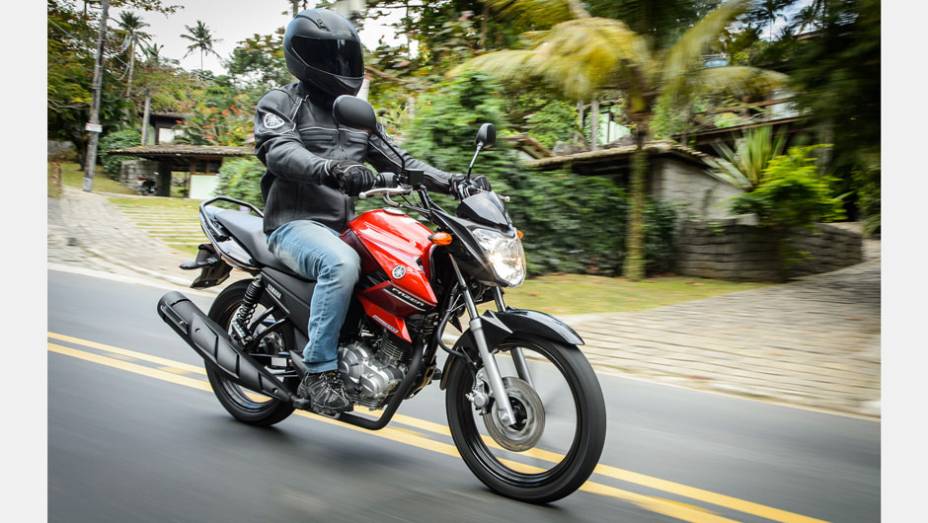 Moto estar&aacute; dispon&iacute;vel nas concession&aacute;rias a partir de outubro em duas vers&otilde;es: ED, por R$ 7.390,00... | <a href="https://beta-develop.quatrorodas.abril.com.br/moto/noticias/yamaha-lanca-ys150-fazer-r-7-390-00-752066.shtml" rel="migration">Leia mais</a>