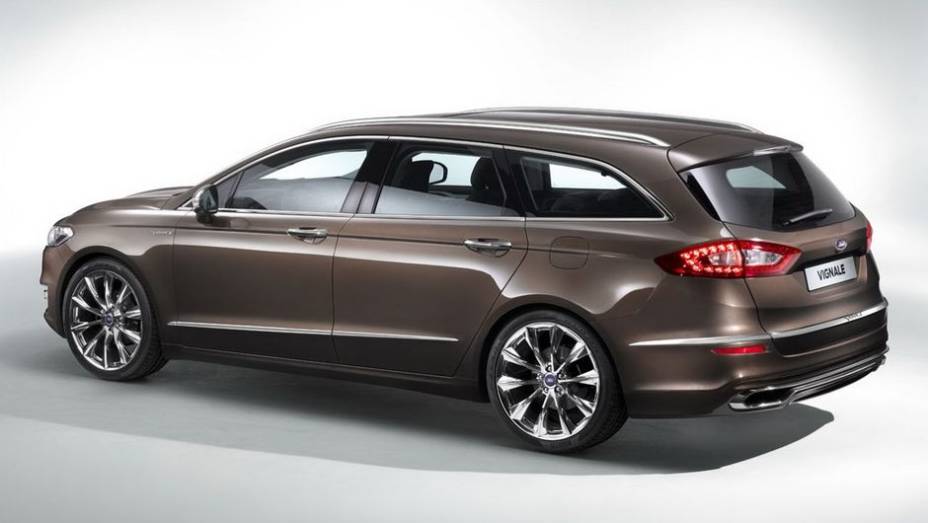 Além do conhecido sedã, uma versão perua foi mostrada pela marca | <a href="https://beta-develop.quatrorodas.abril.com.br/saloes/frankfurt/2013/ford-mondeo-fusion-vignale-752219.shtml" rel="migration">Leia mais</a>