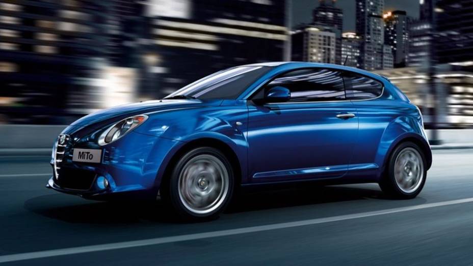 Com discreto facelift externo, o modelo tem como grande novidade a chegada do motor TwinAir 0.9 turbo de dois cilindros, que entrega 105 cavalos de pot&ecirc;ncia | <a href="https://beta-develop.quatrorodas.abril.com.br/saloes/frankfurt/2013/alfa-romeo-mito-752249.shtml" rel="migration">Lei</a>