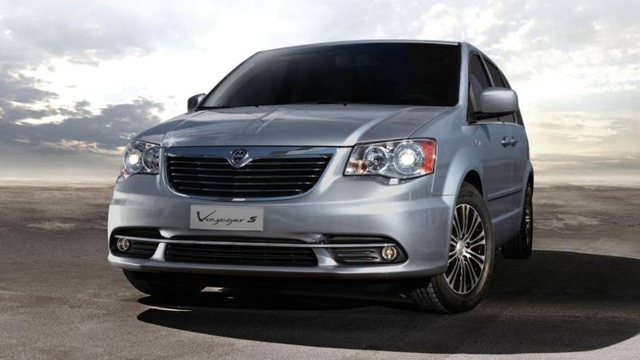 A Lancia revela neste Salão de Frankfurt o Voyager S | <a href="https://beta-develop.quatrorodas.abril.com.br/saloes/frankfurt/2013/lancia-voyager-s-752166.shtml" rel="migration">Leia mais</a>