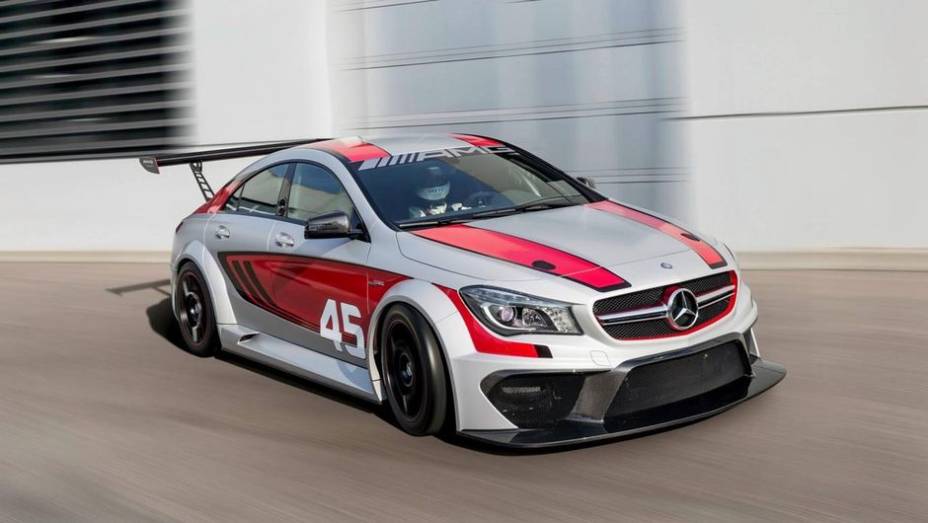 A Mercedes-Benz parece inclinada a aumentar seu portfólio de modelos voltados ao automobilismo | <a href="https://beta-develop.quatrorodas.abril.com.br/saloes/frankfurt/2013/mercedes-benz-cla45-amg-racing-series-752346.shtml" rel="migration">Leia mais</a>