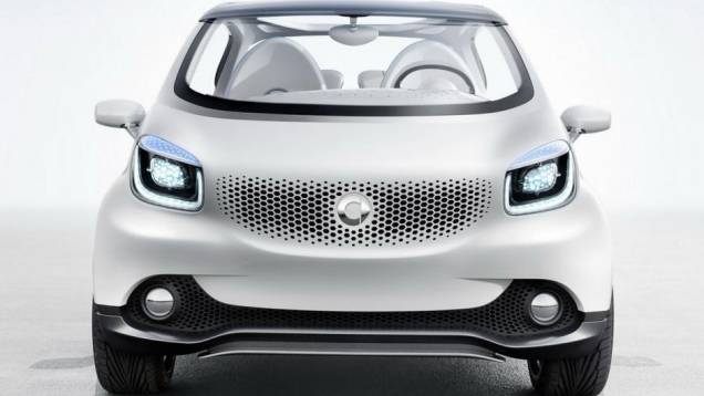 Partes cromadas podem ser vista por toda a carroceria, incluindo para-lamas traseiros. E, não menos impressionante, laterais e teto são abertos | <a href="https://beta-develop.quatrorodas.abril.com.br/saloes/frankfurt/2013/smart-forjoy-concept-752336.shtml" rel="migration"></a> Partes cromadas podem ser vista por toda a carroceria, incluindo para-lamas traseiros. E, não menos impressionante, laterais e teto são abertos | <a href="https://beta-develop.quatrorodas.abril.com.br/saloes/frankfurt/2013/smart-forjoy-concept-752336.shtml" rel="migration"></a>