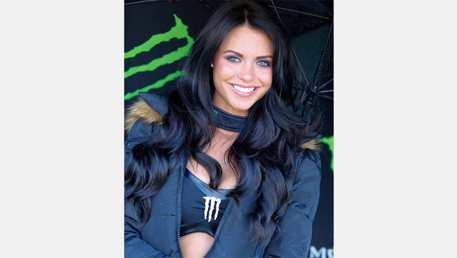 Veja as belas garotas da MotoGP, etapa da Inglaterra | <a href="https://beta-develop.quatrorodas.abril.com.br/moto/noticias/motogp-lorenzo-bate-marquez-silverstone-752002.shtml" rel="migration">Leia mais</a>