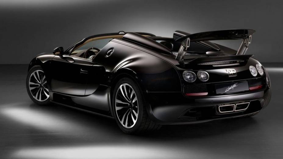 Série contará com apenas três unidades | <a href="https://beta-develop.quatrorodas.abril.com.br/saloes/frankfurt/2013/bugatti-veyron-16-4-grand-sport-vitesse-legend-edition-752978.shtml" rel="migration">Leia mais</a> Série contará com apenas três unidades | <a href="https://beta-develop.quatrorodas.abril.com.br/saloes/frankfurt/2013/bugatti-veyron-16-4-grand-sport-vitesse-legend-edition-752978.shtml" rel="migration">Leia mais</a>