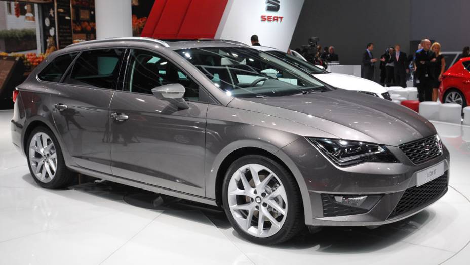 Seat Leon ST | <a href="https://beta-develop.quatrorodas.abril.com.br/saloes/frankfurt/2013/seat-leon-st-752095.shtml" rel="migration">Leia mais</a>