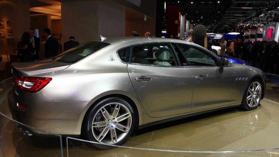 Maserati Quattroporte Ermenegildo Zegna concept | <a href="https://beta-develop.quatrorodas.abril.com.br/saloes/frankfurt/2013/maserati-quattroporte-ermenegildo-zegna-concept-752311.shtml" rel="migration">Leia mais</a>