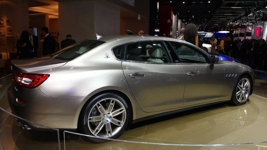 Maserati Quattroporte Ermenegildo Zegna concept | <a href="https://beta-develop.quatrorodas.abril.com.br/saloes/frankfurt/2013/maserati-quattroporte-ermenegildo-zegna-concept-752311.shtml" rel="migration">Leia mais</a> Maserati Quattroporte Ermenegildo Zegna concept | <a href="https://beta-develop.quatrorodas.abril.com.br/saloes/frankfurt/2013/maserati-quattroporte-ermenegildo-zegna-concept-752311.shtml" rel="migration">Leia mais</a>