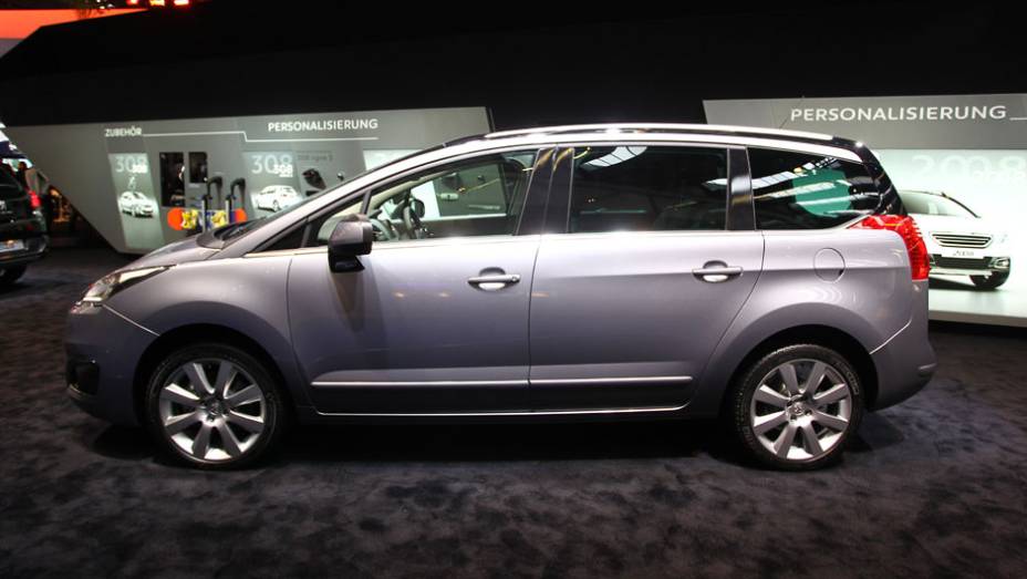 Peugeot 5008 | <a href="https://beta-develop.quatrorodas.abril.com.br/saloes/frankfurt/2013/peugeot-5008-752111.shtml" rel="migration">Leia mais</a> Peugeot 5008 | <a href="https://beta-develop.quatrorodas.abril.com.br/saloes/frankfurt/2013/peugeot-5008-752111.shtml" rel="migration">Leia mais</a>