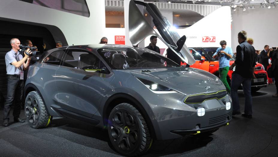 Kia Niro concept | <a href="https://beta-develop.quatrorodas.abril.com.br/saloes/frankfurt/2013/kia-niro-concept-753436.shtml" rel="migration">Leia mais</a> Kia Niro concept | <a href="https://beta-develop.quatrorodas.abril.com.br/saloes/frankfurt/2013/kia-niro-concept-753436.shtml" rel="migration">Leia mais</a>