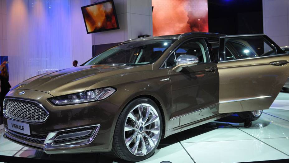 Ford Mondeo/Fusion Vignale | <a href="https://beta-develop.quatrorodas.abril.com.br/saloes/frankfurt/2013/ford-mondeo-fusion-vignale-752219.shtml" rel="migration">Leia mais</a> | <a href="https://beta-develop.quatrorodas.abril.com.br/galerias/saloes/frankfurt/2013/direto-frankfurt-2013-1-753497.sht" rel="migration"></a>