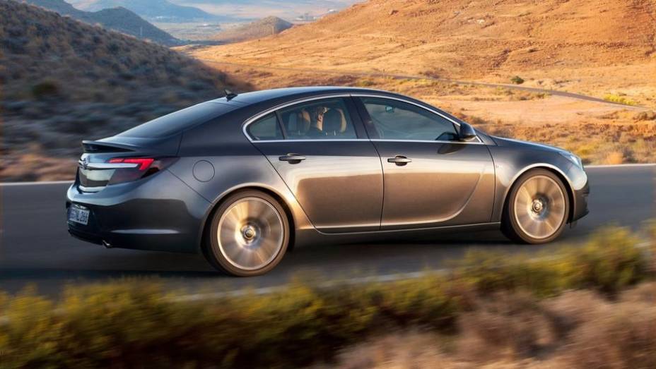 Além do sedã convencional (foto), as versões Country Tourer (perua)... | <a href="https://beta-develop.quatrorodas.abril.com.br/saloes/frankfurt/2013/opel-insignia-753542.shtml" rel="migration">Leia mais</a> Além do sedã convencional (foto), as versões Country Tourer (perua)... | <a href="https://beta-develop.quatrorodas.abril.com.br/saloes/frankfurt/2013/opel-insignia-753542.shtml" rel="migration">Leia mais</a>