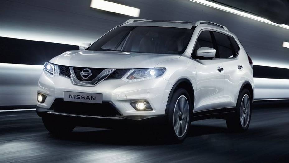 A Nissan desfez o mistério relativo aos teasers referentes ao seu novo SUV e revelou a novidade no Salão de Frankfurt. Trata-se da nova geração do X-Trail | <a href="https://beta-develop.quatrorodas.abril.com.br/saloes/frankfurt/2013/nissan-x-trail-753322.shtml" rel="migration">Leia m</a>