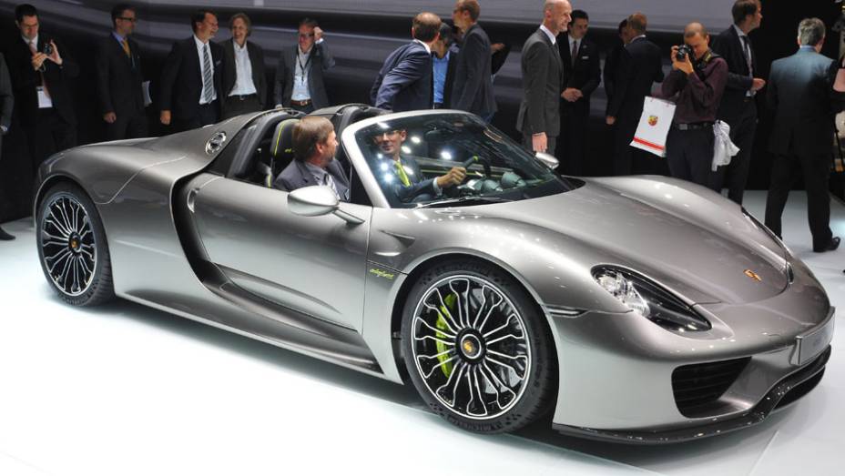 Porsche 918 Spyder | <a href="https://beta-develop.quatrorodas.abril.com.br/saloes/frankfurt/2013/porsche-918-spyder-752208.shtml" rel="migration">Leia mais</a>