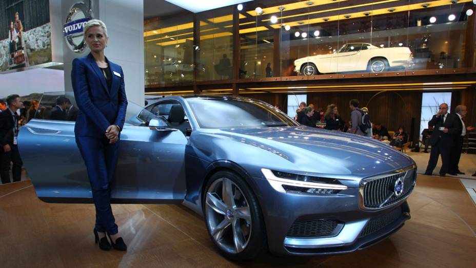 Volvo Concept Coupe | <a href="https://beta-develop.quatrorodas.abril.com.br/saloes/frankfurt/2013/volvo-concept-coupe-751772.shtml" rel="migration">Leia mais</a>