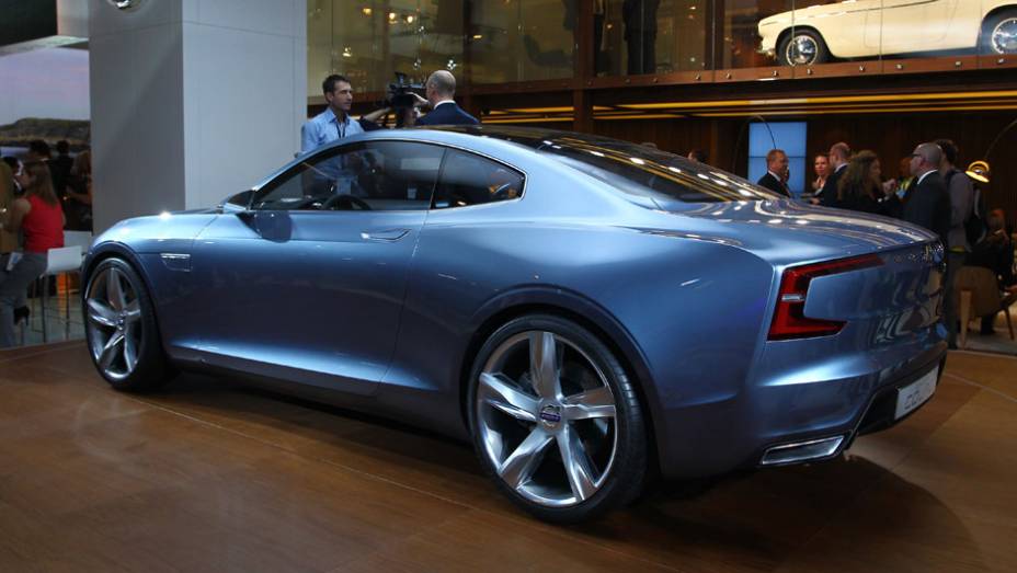 Volvo Concept Coupe | <a href="https://beta-develop.quatrorodas.abril.com.br/saloes/frankfurt/2013/volvo-concept-coupe-751772.shtml" rel="migration">Leia mais</a>