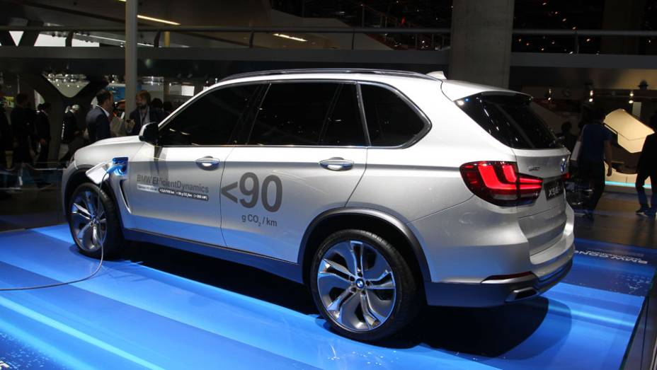 BMW Concept X5 eDrive | <a href="https://beta-develop.quatrorodas.abril.com.br/saloes/frankfurt/2013/bmw-concept-x5-edrive-752125.shtml" rel="migration">Leia mais</a>