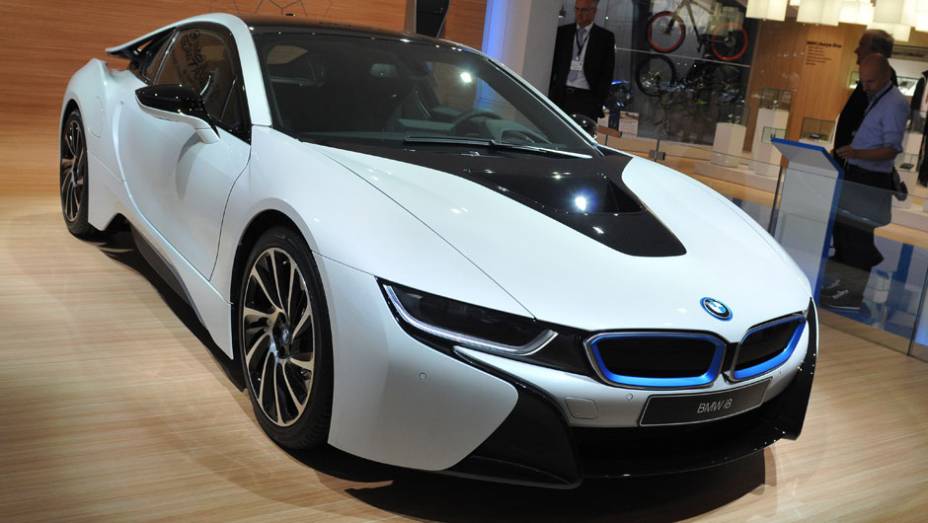 BMW i8 | <a href="https://beta-develop.quatrorodas.abril.com.br/saloes/frankfurt/2013/bmw-i8-752136.shtml" rel="migration">Leia mais</a>