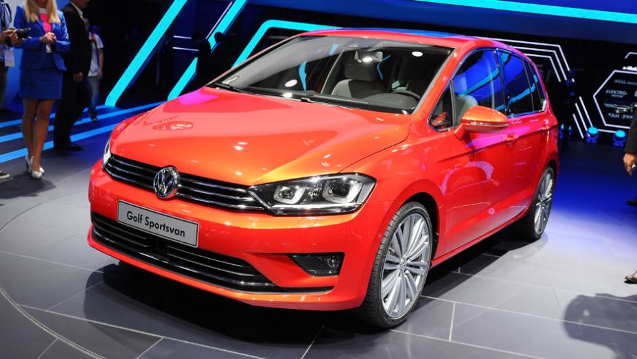 VW Golf Sportsvan Concept | <a href="https://beta-develop.quatrorodas.abril.com.br/saloes/frankfurt/2013/volkswagen-golf-sportsvan-concept-752994.shtml" rel="migration">Leia mais</a>