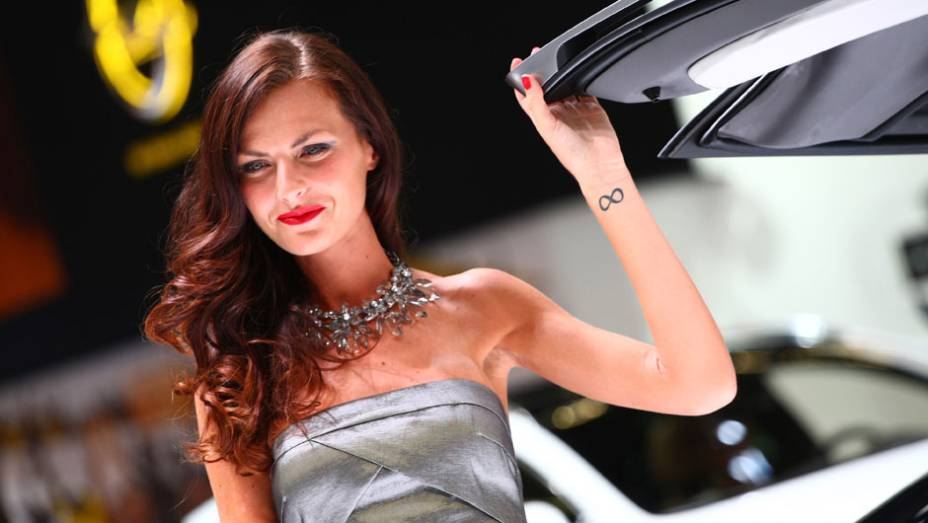 Veja as belas garotas do Salão de Frankfurt 2013 e confira os lançamentos | <a href="https://beta-develop.quatrorodas.abril.com.br/galerias/saloes/frankfurt/2013/direto-frankfurt-2013-1-753497.shtml" rel="migration">Direto de Frankfurt 2013 - parte 1</a> | <a href="https://quatrorodas" rel="migration"></a> Veja as belas garotas do Salão de Frankfurt 2013 e confira os lançamentos | <a href="https://beta-develop.quatrorodas.abril.com.br/galerias/saloes/frankfurt/2013/direto-frankfurt-2013-1-753497.shtml" rel="migration">Direto de Frankfurt 2013 - parte 1</a> | <a href="https://quatrorodas" rel="migration"></a>