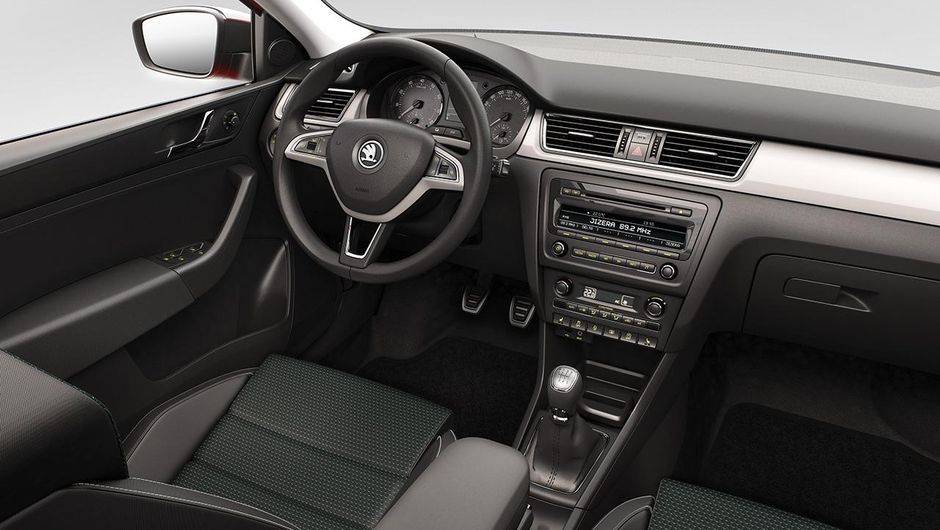 Em termos de seguran&ccedil;a, o novo Skoda Rapid Spaceback vem com airbags frontais, laterais e de cabe&ccedil;a, freios ABS, cintos de seguran&ccedil;a de tr&ecirc;s pontos e apoios de cabe&ccedil;a regul&aacute;veis em altura | <a href="https://beta-develop.quatrorodas.abril.com.br/saloes/frankfurt/2013/sk" rel="migration"></a>