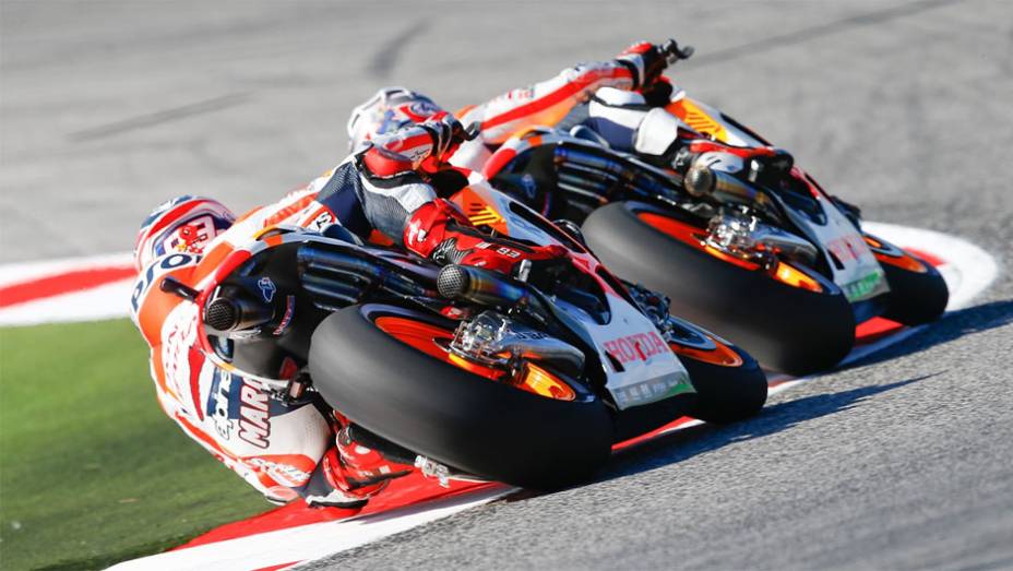 Jovem da Honda marcou o tempo de 1min34s200 | <a href="https://beta-develop.quatrorodas.abril.com.br/moto/noticias/motogp-marquez-lidera-sexta-feira-misano-754019.shtml" rel="migration">Leia mais</a>